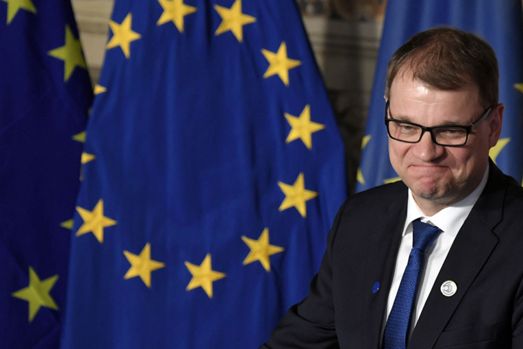 En Finlande, c'est le Premier ministre qui pilote son avion En Finlande, c'est le Premier ministre qui pilote son avion