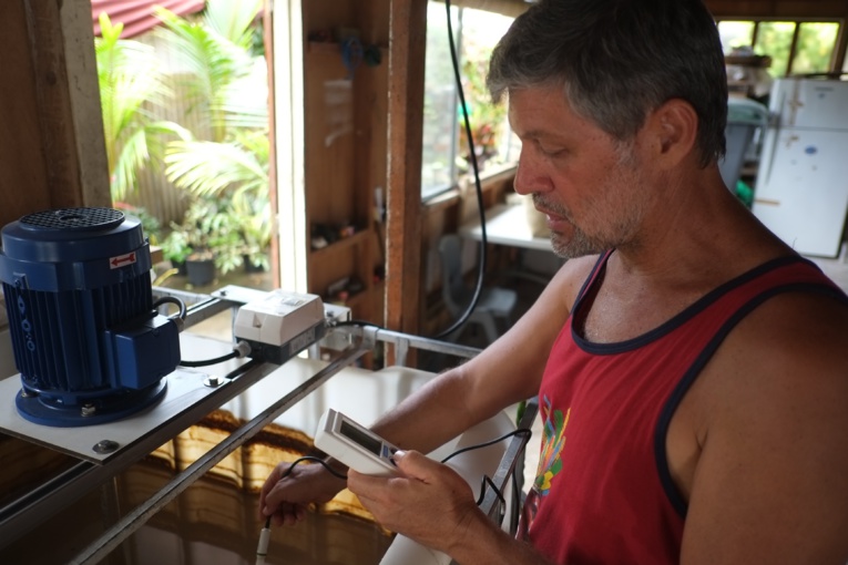 Karel Luciani recycle les déchets de poissons Karel Luciani recycle les déchets de poissons