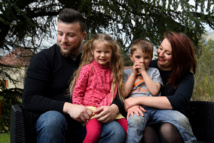 Accusés à tort de maltraitance sur leur fille, ils demandent réparation aux experts Accusés à tort de maltraitance sur leur fille, ils demandent réparation aux experts