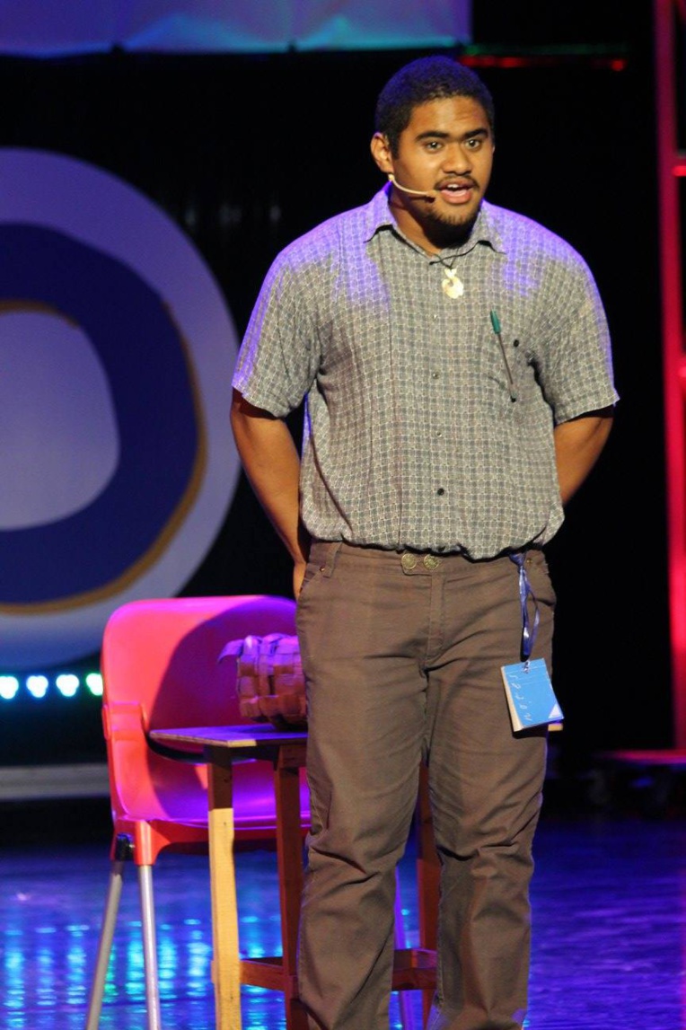 Teiki Tinau a fait plier de rire le public 