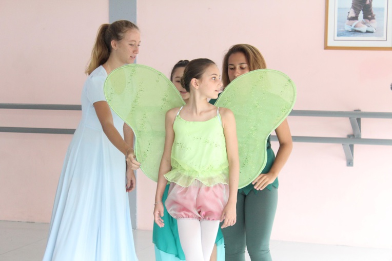 Danse classique, modern'jazz, break dance, hip-hop et ragga, il y en a pour tous les goûts. Danse classique, modern'jazz, break dance, hip-hop et ragga, il y en a pour tous les goûts.