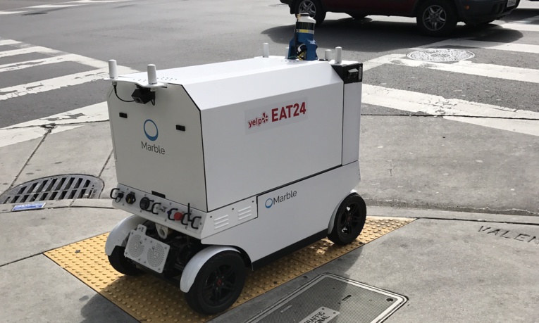 San Francisco goûte aux premiers repas livrés par des robots San Francisco goûte aux premiers repas livrés par des robots