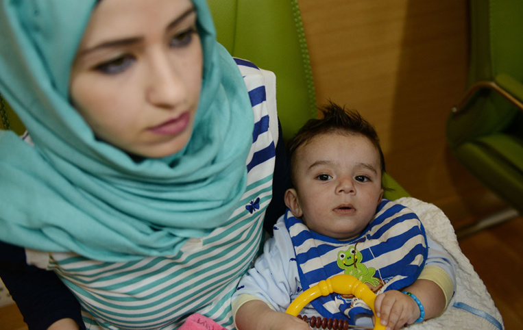 Un bébé à huit bras et jambes opéré avec succès en Inde