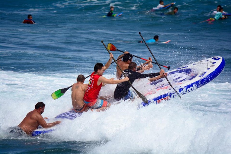 Course de paddle géant (photo Mistral SUP) Course de paddle géant (photo Mistral SUP)
