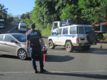 La mairie de Faa'a lève son blocage mais poursuit le sit-in