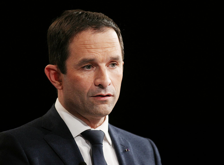 Présidentielle: Hamon appelle à battre "le plus fortement possible" Le Pen en votant Macron Présidentielle: Hamon appelle à battre "le plus fortement possible" Le Pen en votant Macron