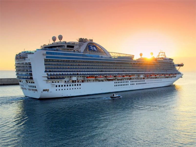L'Emerald Princess sera à Papeete le mercredi 26 avril 8 heures au jeudi 27  5 heures avec 3006 passagers et 1144 membres d’équipage à son bord.