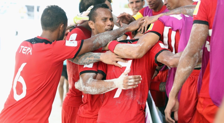 Tous les Tiki Toa autour de Raimana Li Fung Kuee Tous les Tiki Toa autour de Raimana Li Fung Kuee