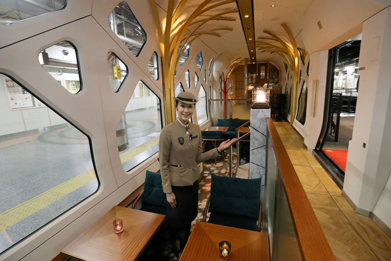 Japon: Le luxe d'une croisière ferroviaire au pays des Shinkansen Japon: Le luxe d'une croisière ferroviaire au pays des Shinkansen
