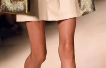 Mention "photo retouchée" et visite médicale pour lutter contre les mannequins trop maigres