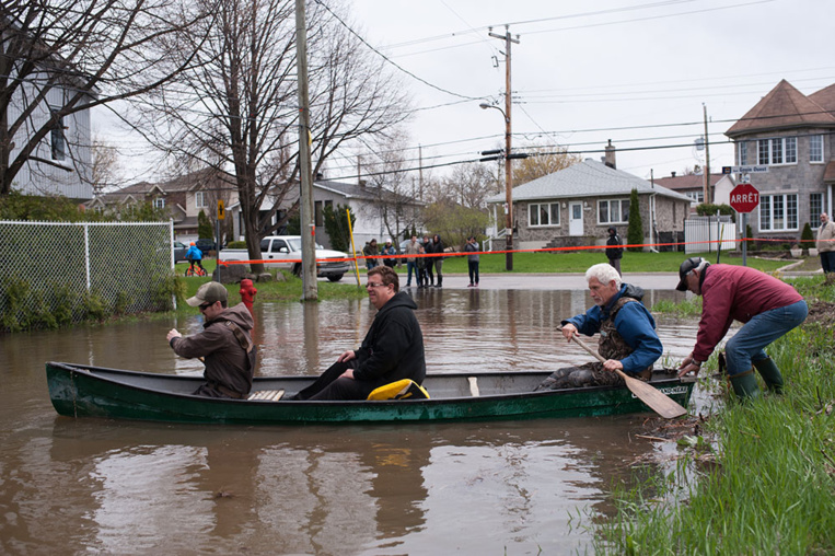 Canada: la décrue attendue mercredi après des inondations extrêmes Canada: la décrue attendue mercredi après des inondations extrêmes