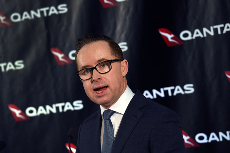 Le patron de Qantas entarté par un opposant au mariage gay