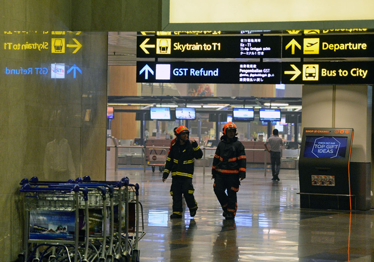 Incendie à l'aéroport de Singapour : des vols retardés