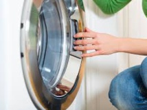 Enfermé à 3 ans dans une machine à laver: le père voulait faire une photo Enfermé à 3 ans dans une machine à laver: le père voulait faire une photo