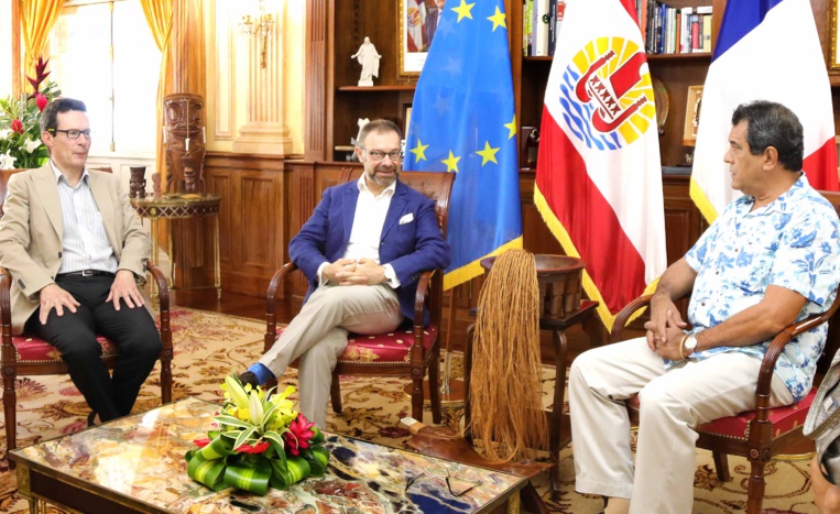 Edouard Fritch soutient l’évaluation des politiques publiques par les élus de l’Assemblée Edouard Fritch soutient l’évaluation des politiques publiques par les élus de l’Assemblée