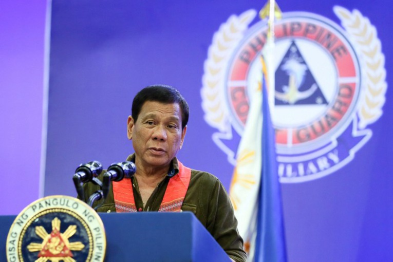 Mer de Chine: Pékin a menacé Manille d'une guerre, affirme Duterte