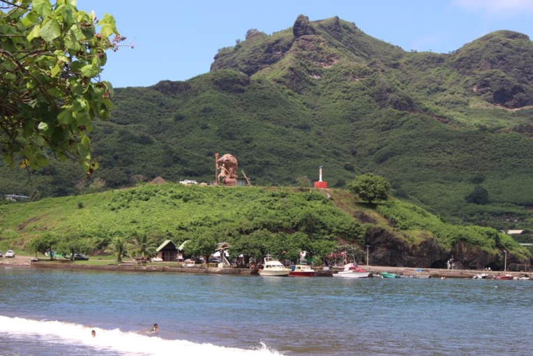 Le plus grand tiki du Pacifique a vu le jour à Nuku Hiva Le plus grand tiki du Pacifique a vu le jour à Nuku Hiva