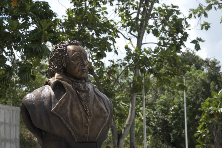 Outre-mer: 1ère journée officielle de commémoration des victimes de l'esclavage Outre-mer: 1ère journée officielle de commémoration des victimes de l'esclavage