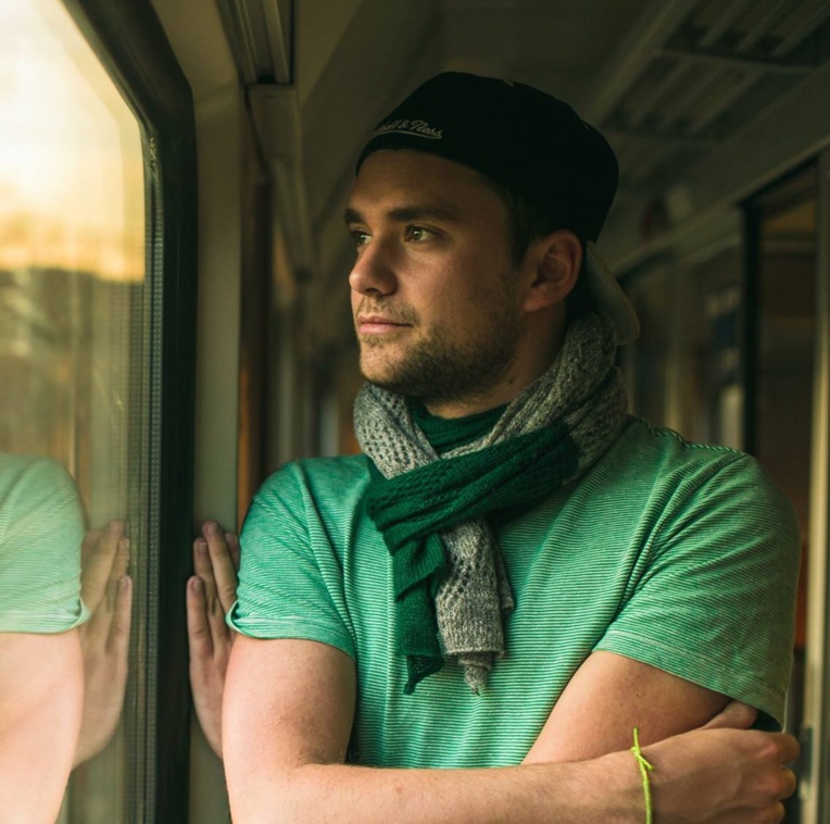 Bruno Maltor, 50 000 fans le suivent en Polynésie Bruno Maltor, 50 000 fans le suivent en Polynésie