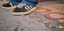 Moins de fumeurs quotidiens parmi les jeunes, mais la France fume encore trop (étude)