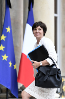 Saint-Pierre-et-Miquelon/législatives: la ministre Girardin accusée de revenir sur ses engagements Saint-Pierre-et-Miquelon/législatives: la ministre Girardin accusée de revenir sur ses engagements