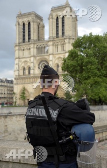 L'auteur de l'attaque devant Notre-Dame: "un néophyte" fasciné par la propagande jihadiste