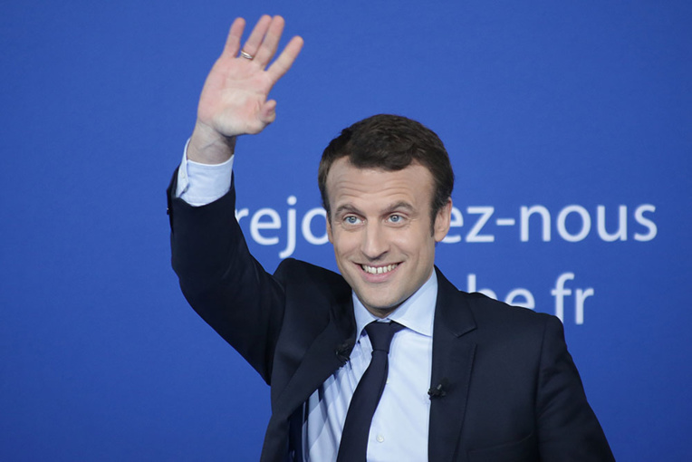 Législatives: Macron vers une majorité sans partage