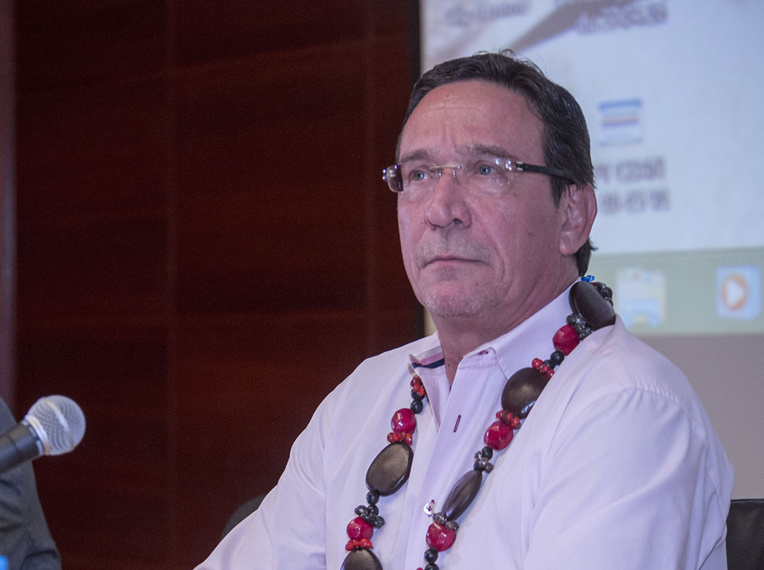 Philippe Gomès (UDI), chef du parti de centre droit, Calédonie Ensemble. Philippe Gomès (UDI), chef du parti de centre droit, Calédonie Ensemble.