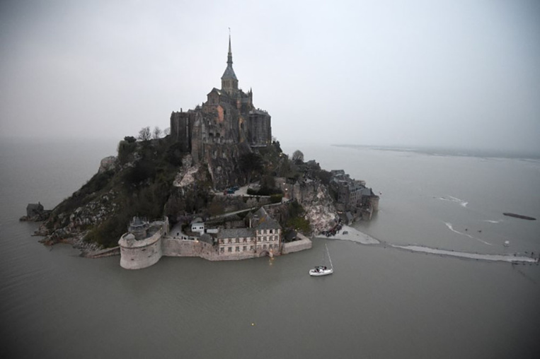 Le Mont Saint-Michel redevient une île mais son budget reste à trouver