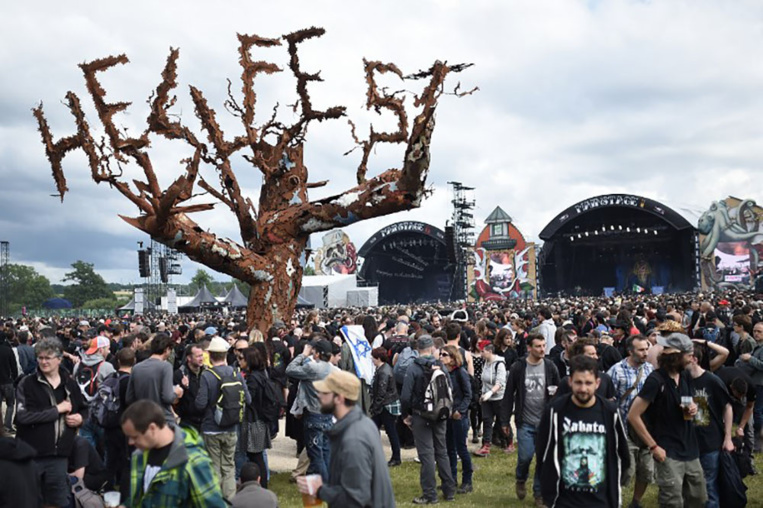 Sculptures géantes, déguisements: trois jours d'attractions et de folie metal au Hellfest Sculptures géantes, déguisements: trois jours d'attractions et de folie metal au Hellfest