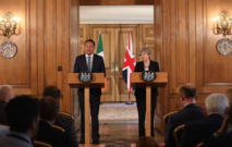 Brexit: Londres et Bruxelles lancent leurs négociations "constructives" Brexit: Londres et Bruxelles lancent leurs négociations "constructives"