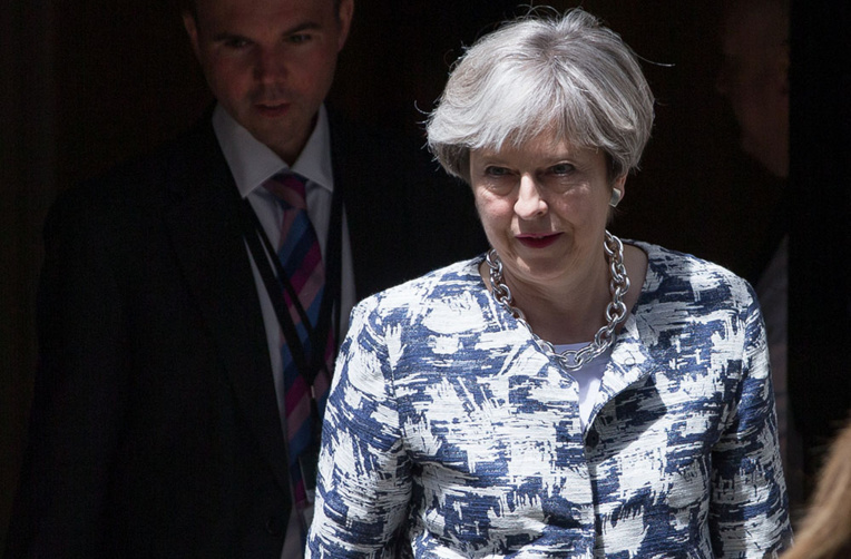 GB: le DUP nord-irlandais donne la majorité absolue à May contre 1 milliard de livres GB: le DUP nord-irlandais donne la majorité absolue à May contre 1 milliard de livres