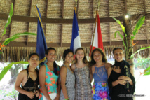 Les collégiennes de Anne-Marie Javouhey à Uturoa. Les collégiennes de Anne-Marie Javouhey à Uturoa.