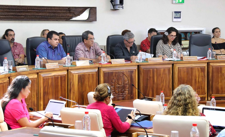 Adoption des comptes administratifs 2016 de la Polynésie française Adoption des comptes administratifs 2016 de la Polynésie française