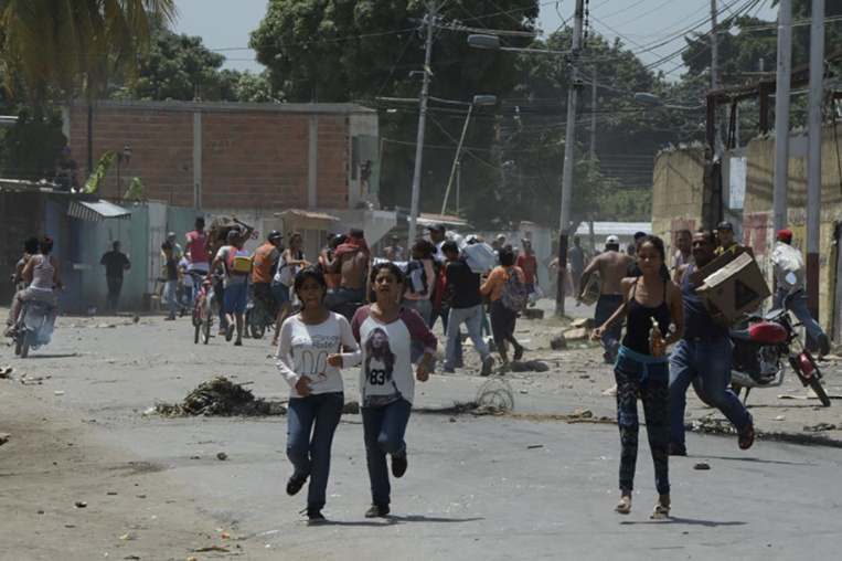 Venezuela: un hélicoptère lance des grenades sur la Cour suprême