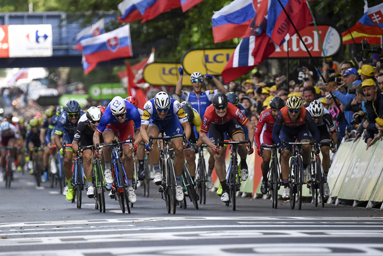 Tour de France - Des favoris à terre et le sprint de Kittel Tour de France - Des favoris à terre et le sprint de Kittel