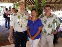 Le commissaire Perrault et son successeur, Mario Banner. Le commissaire Perrault et son successeur, Mario Banner.