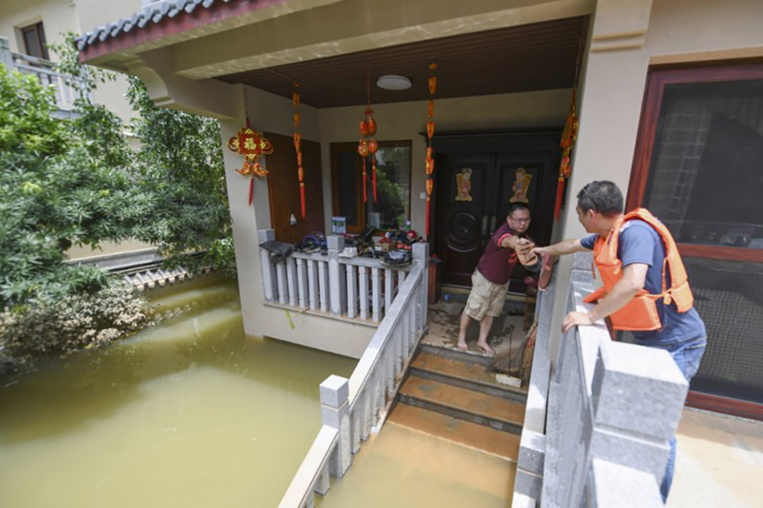Inondations: au moins 60 morts dans le centre de la Chine