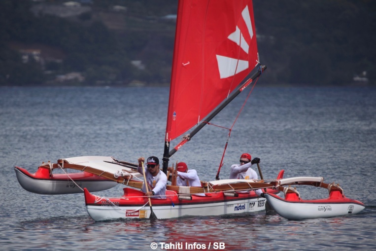 Les pratiquants de va'a Holopuni font figure d'acteurs du renouveau culturel