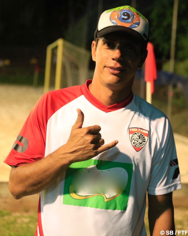 Naea Bennett, artisan de l'aventure Tiki Toa Naea Bennett, artisan de l'aventure Tiki Toa