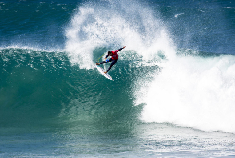 Michel Bourez a réussi son entrée en matière à J-Bay © /SL / PIERRE TOSTEE