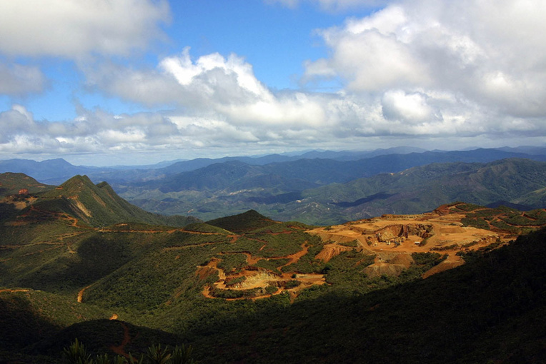 N-Calédonie: le corps d'une femme retrouvé 8 mois après un glissement de terrain N-Calédonie: le corps d'une femme retrouvé 8 mois après un glissement de terrain