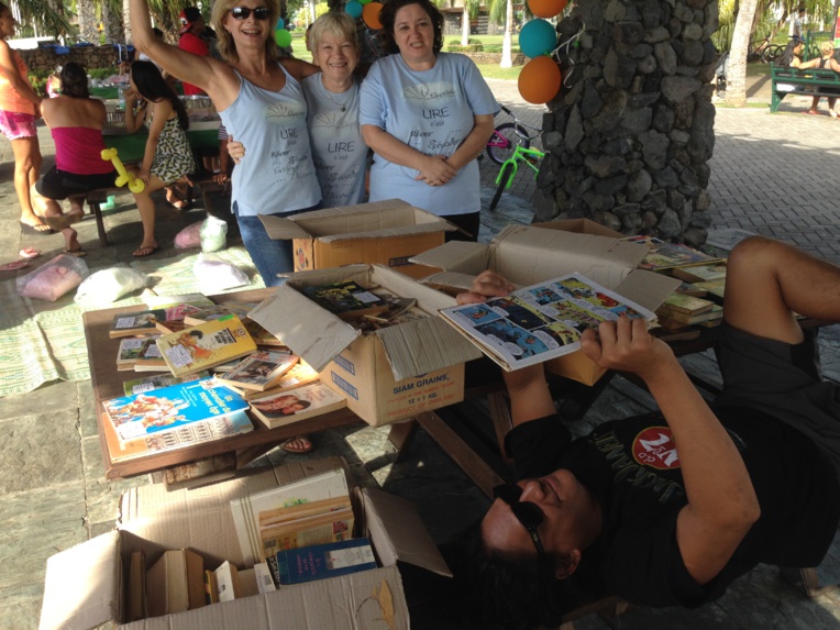 Polynélivre décline "Partir en livre" à Tahiti Polynélivre décline "Partir en livre" à Tahiti