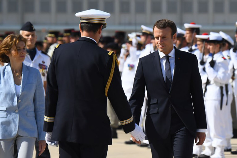 Armées: Macron lance l'opération reconquête après la démission du général de Villiers