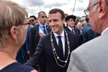 Macron reçoit mercredi à l'Elysée Rihanna, après Bono lundi Macron reçoit mercredi à l'Elysée Rihanna, après Bono lundi