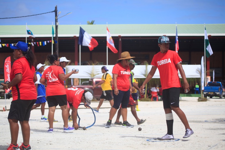 La pétanque est très pratiquée aux Tuamotu La pétanque est très pratiquée aux Tuamotu