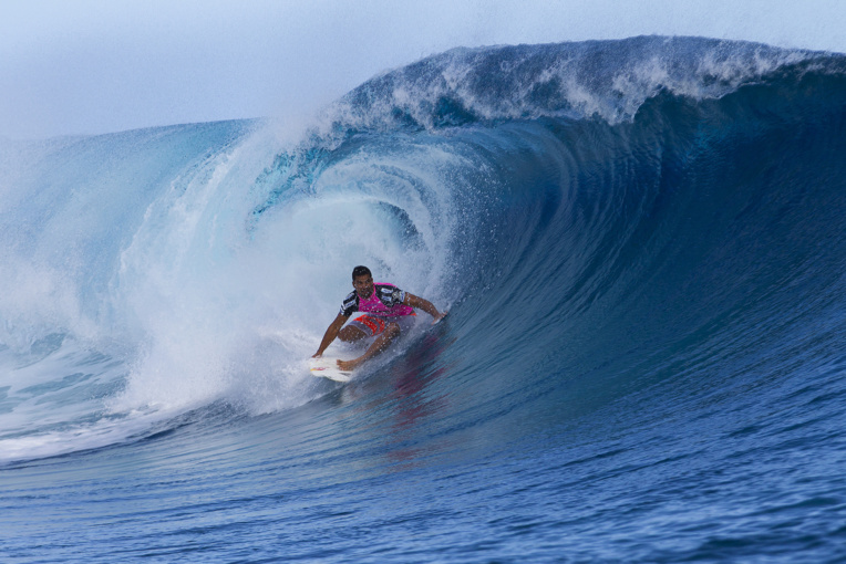 Michel Bourez est actuellement au 9e rang mondial. Michel Bourez est actuellement au 9e rang mondial.