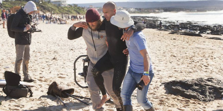 Cette édition sera marquée par un grand absent : Kelly Slater, blessé au pied. Cette édition sera marquée par un grand absent : Kelly Slater, blessé au pied.