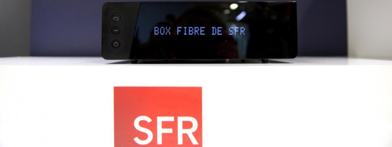 La nouvelle box SFR photographiée le 9 novembre 2015 à Paris.  (ALAIN JOCARD / AFP)