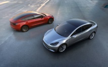 Etape cruciale pour Tesla, qui sort son "Model 3" pour conquérir le grand public Etape cruciale pour Tesla, qui sort son "Model 3" pour conquérir le grand public